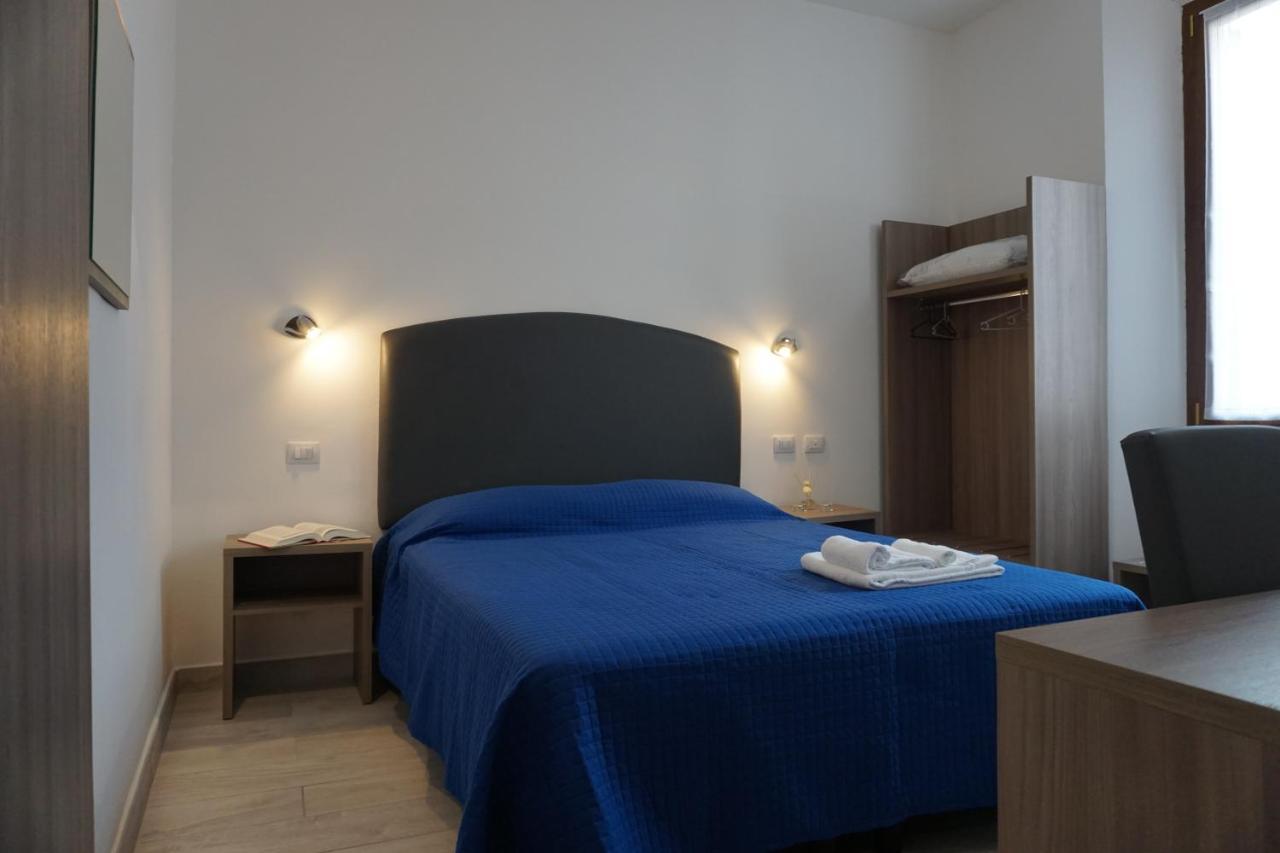 Holiday Rooms Florence Exterior photo